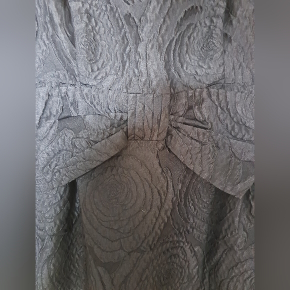 Stunning Taylor little black dress - Picture 3 of 6